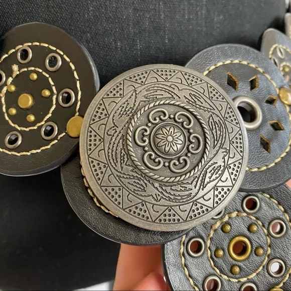 Boho circle cutout hip concho belt - Picture 4 of 9